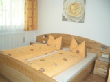 Schlafzimmer 2.JPG